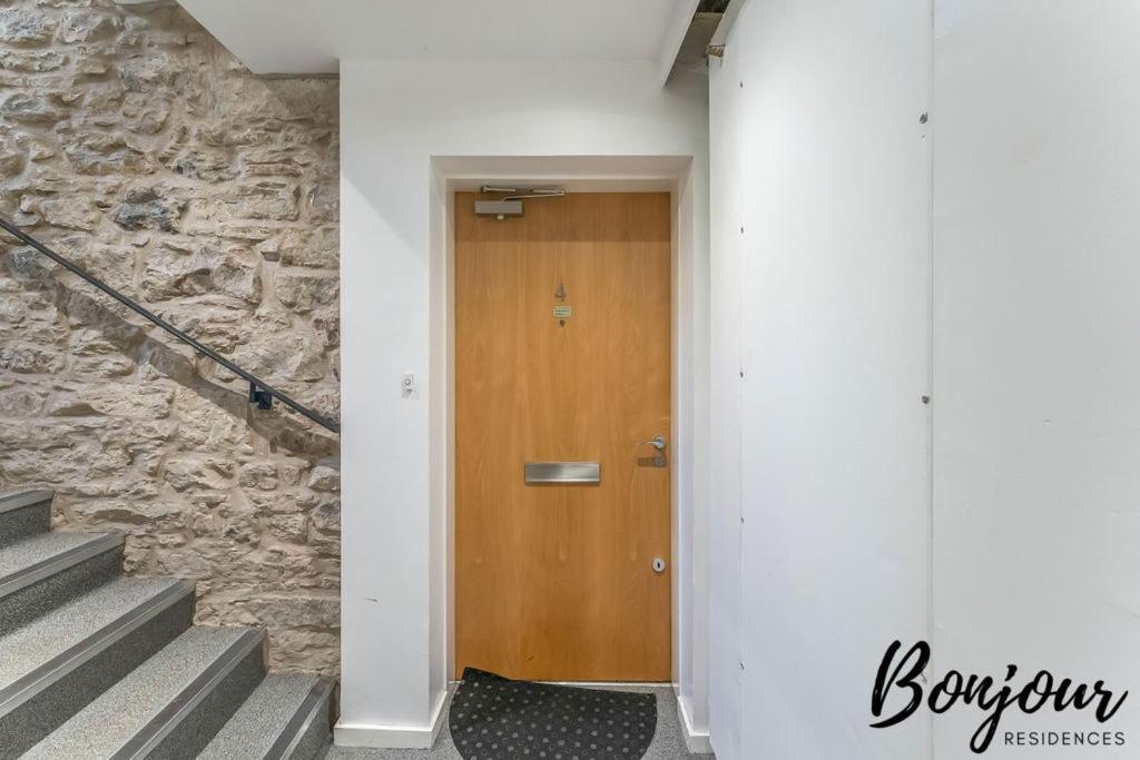 Spacious 2Br-1Ba - Grassmarket - Free Parking By Bonjour Residences Эдинбург Экстерьер фото