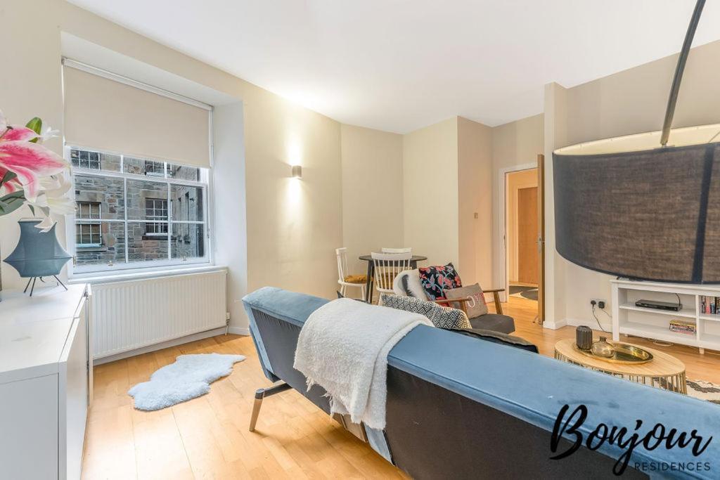 Spacious 2Br-1Ba - Grassmarket - Free Parking By Bonjour Residences Эдинбург Экстерьер фото