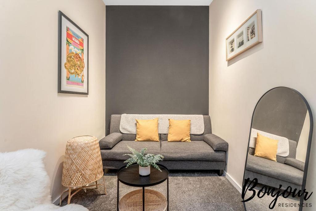 Spacious 2Br-1Ba - Grassmarket - Free Parking By Bonjour Residences Эдинбург Экстерьер фото